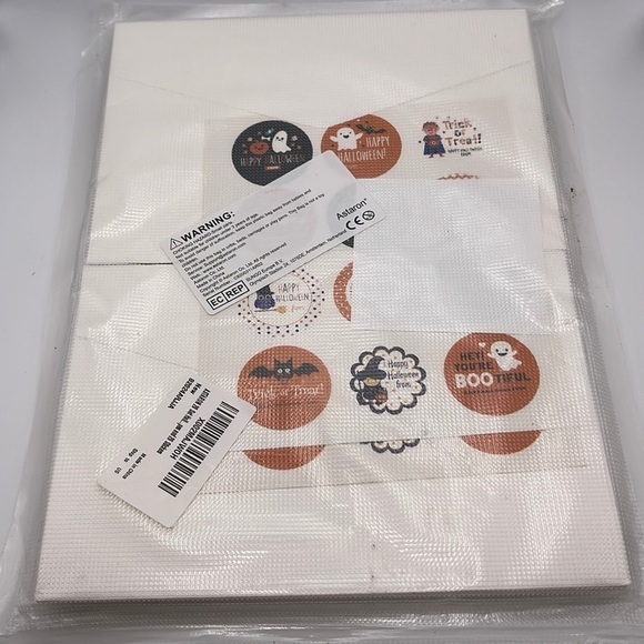 Spooktacular Surprises: Halloween Card Set for a‎ Boo-tiful Celebration! - Picture 2 of 6